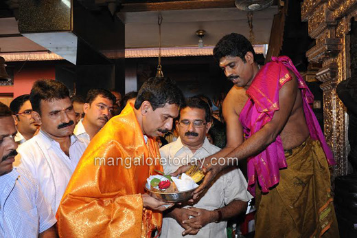 nalin kumar visit kodroli temple 3